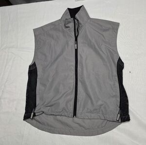 IllumiNite Reflective Running CyclingMen's Gray and Black Vest